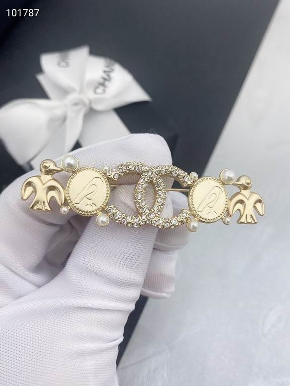 Chanel Brooch 335